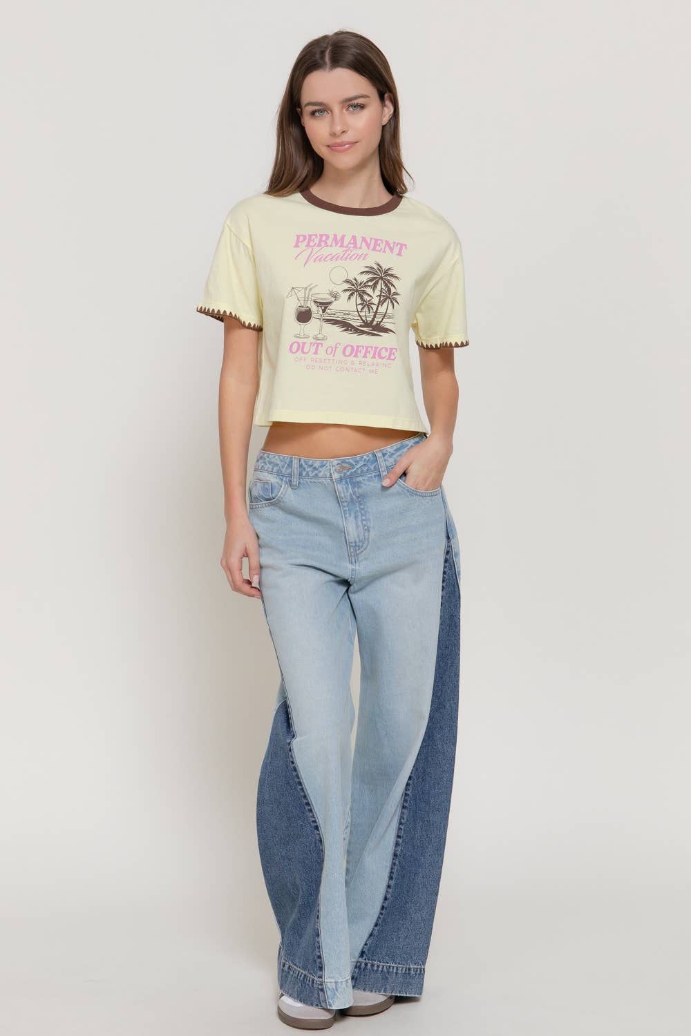 Short Sleeve Embroidered Edge Graphic T-Shirt