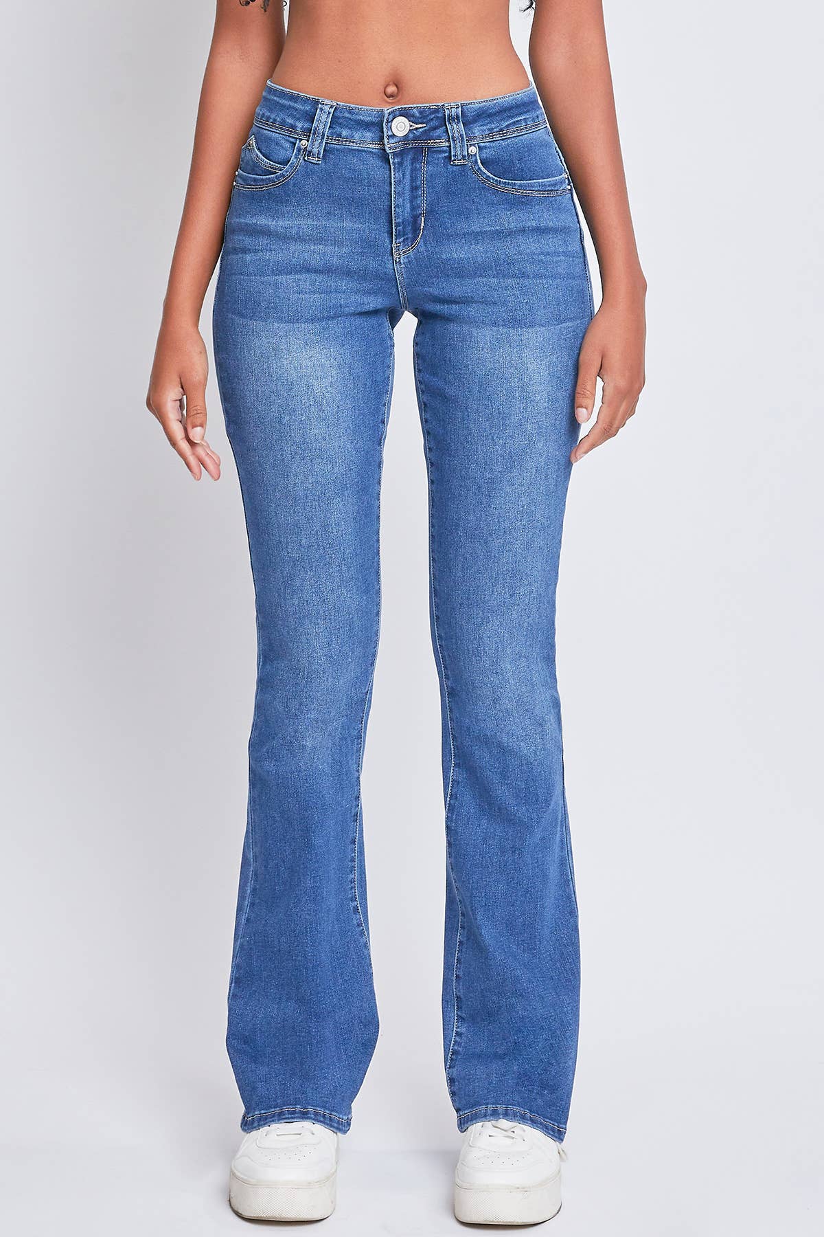 WANNABETTABUTT MIDRISE BOOTCUT CLEAN WASH JEANS