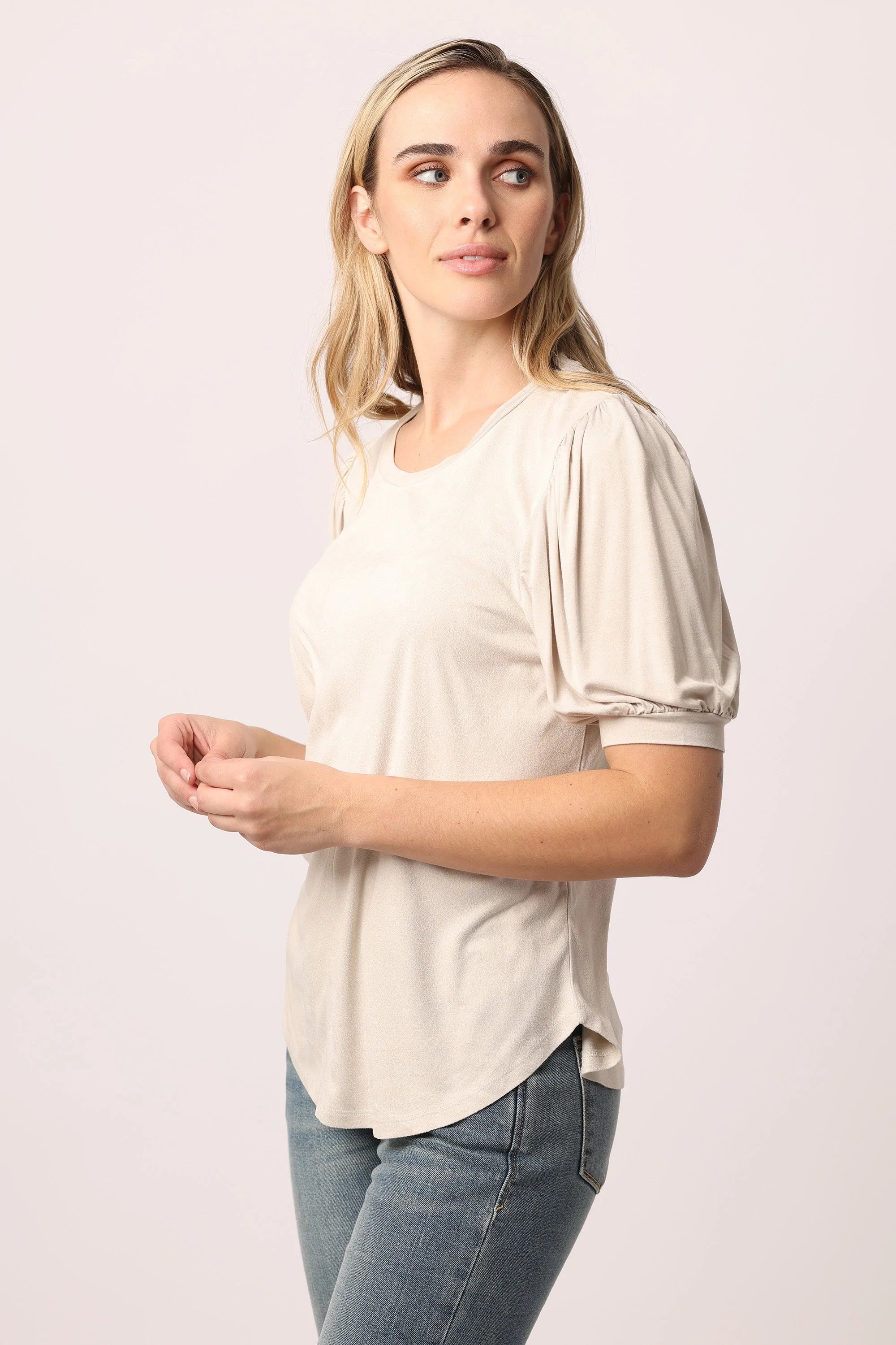 NISHA BUBBLE SHORT SLEEVE SUEDE TOP
