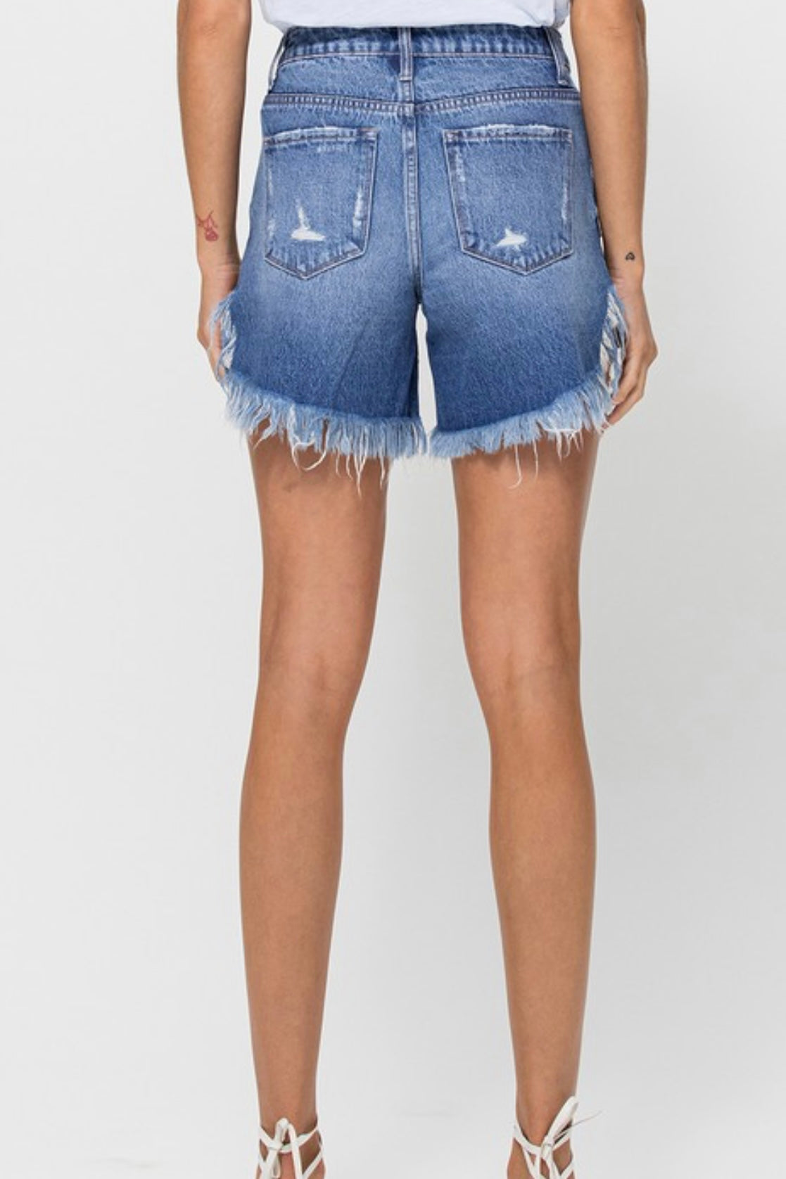 HARMONIOUS HIRISE DISTRESSED SHORTS WITH SIDE NOTCH DETAIL