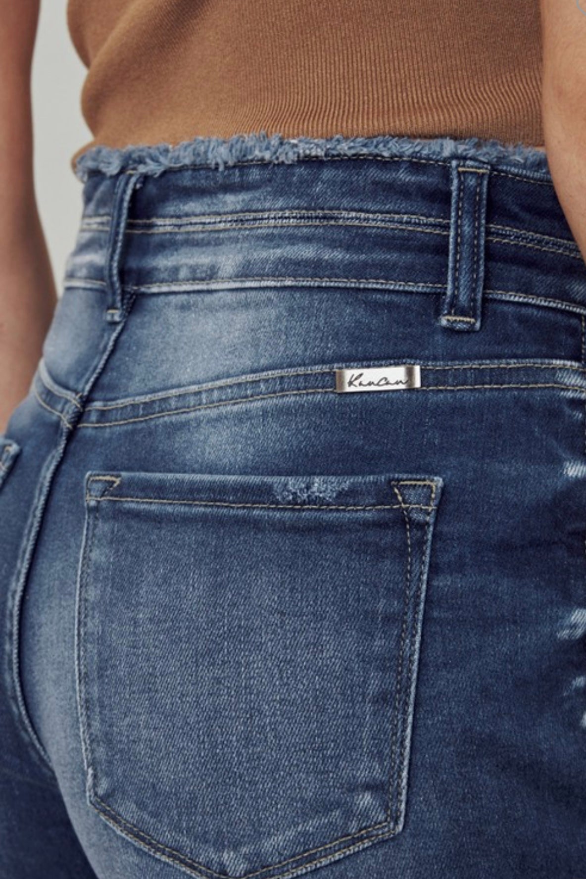 CRUZ HIRISE DOUBLE BUTTON RAW HEM SHORTS