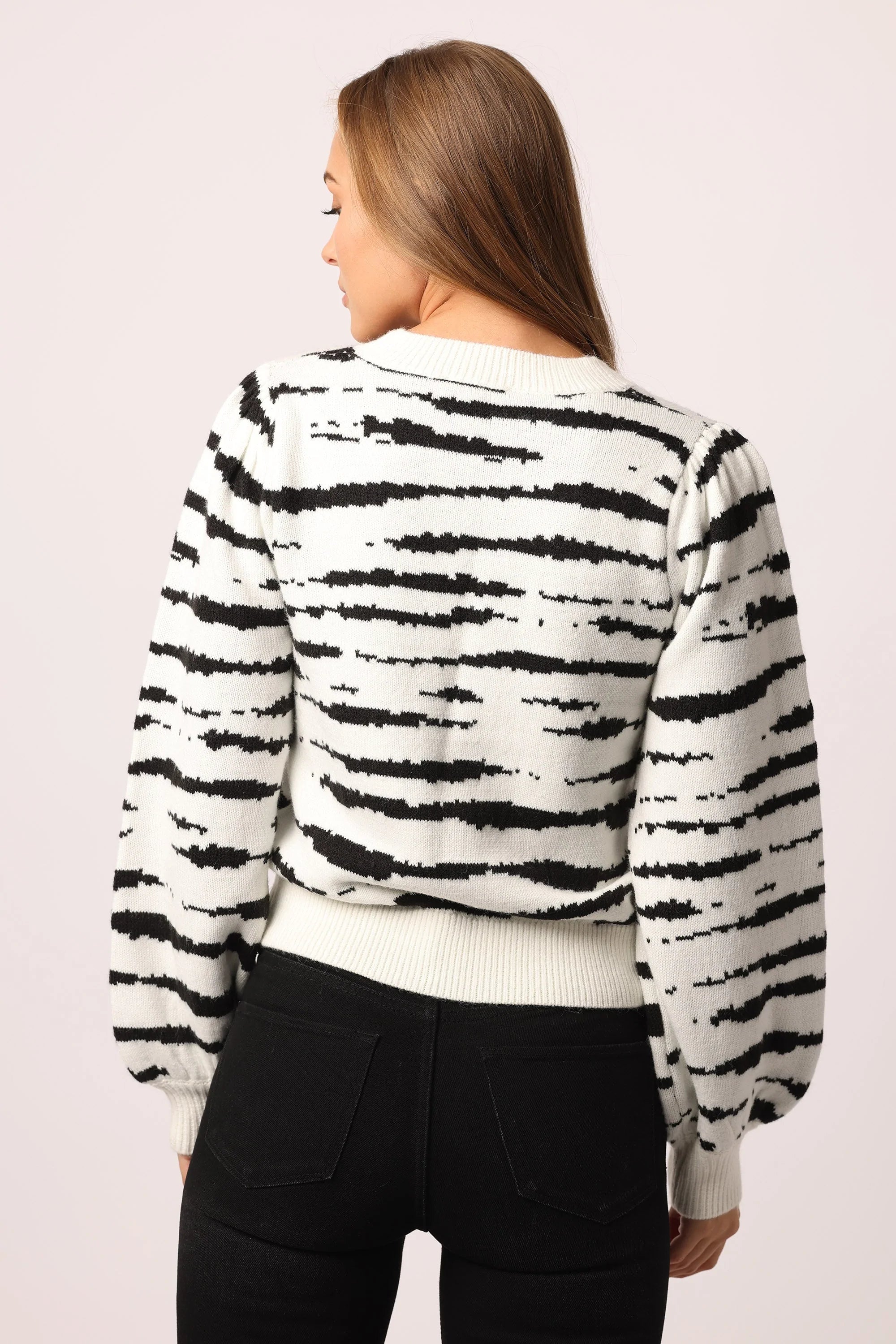RAELYNN BALLOON SLEEVE ZEBRA PRINT SWEATER