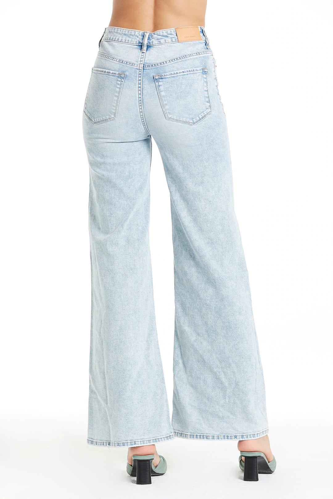 FIONA SUPER HIGH RISE WIDE LEG JEANS CLEAN WASH