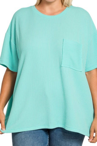 CURVY SHORT SLEEVE TWO TONE RIBBED TEE WITH POCKET