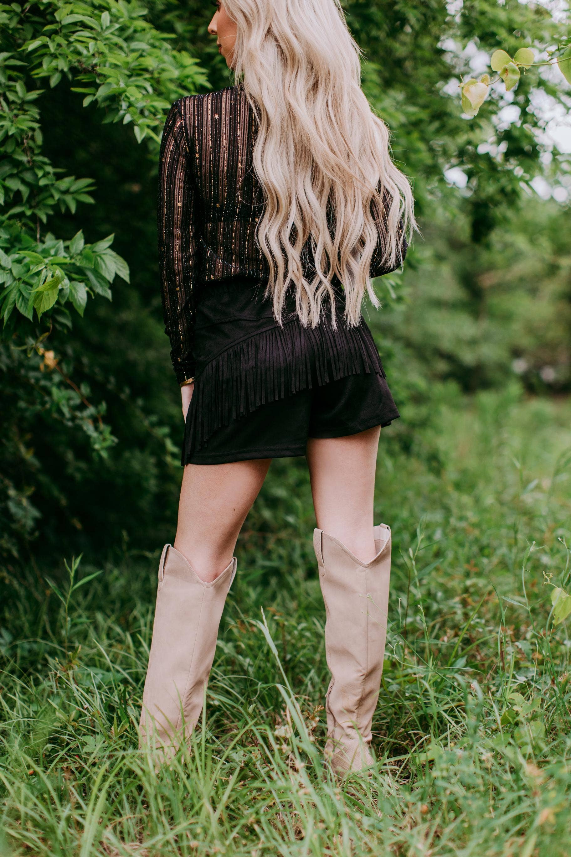 VEGAN SUEDE SHORTS WITH FRINGE DETAIL AND ELASTIC BACK