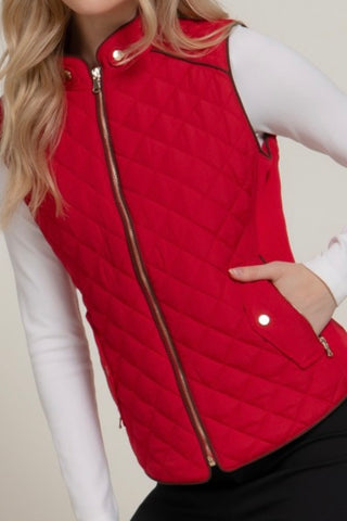 CURVY QUILTED VEST WITH SUEDE PIPING DETAIL