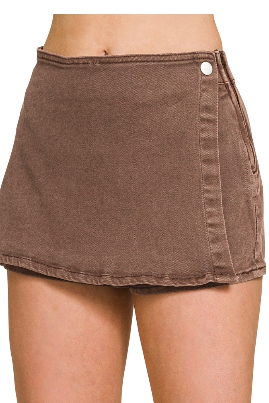 MINERAL WASHED DENIM SKORT