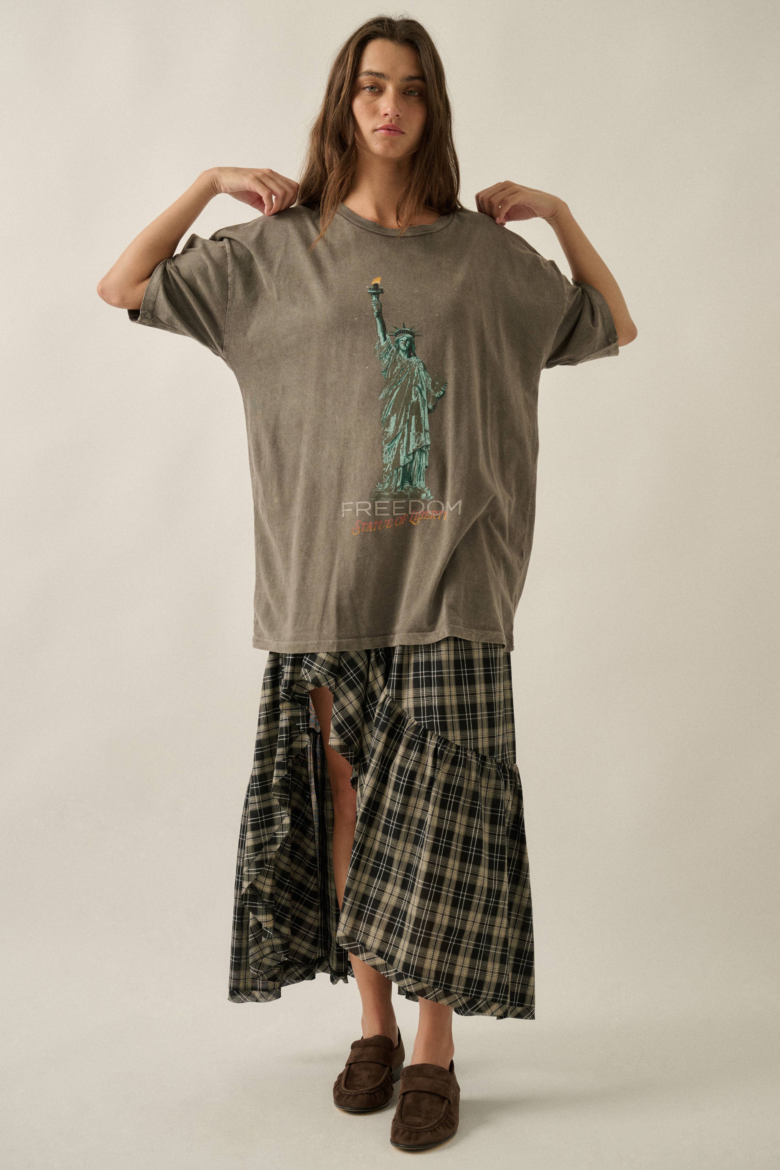 FREEDOM STATUE OF LIBERTY VINTAGE WASH GRAPHIC TEE