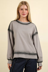 LONG SLEEVE OVERSIZED SWEATSHIRT WITH SPRAY DYE DETAIL