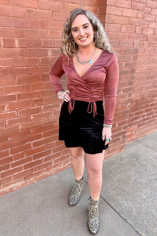 LONG SLEEVE VNECK WITH ADJUSTABLE FRONT ROUCHING