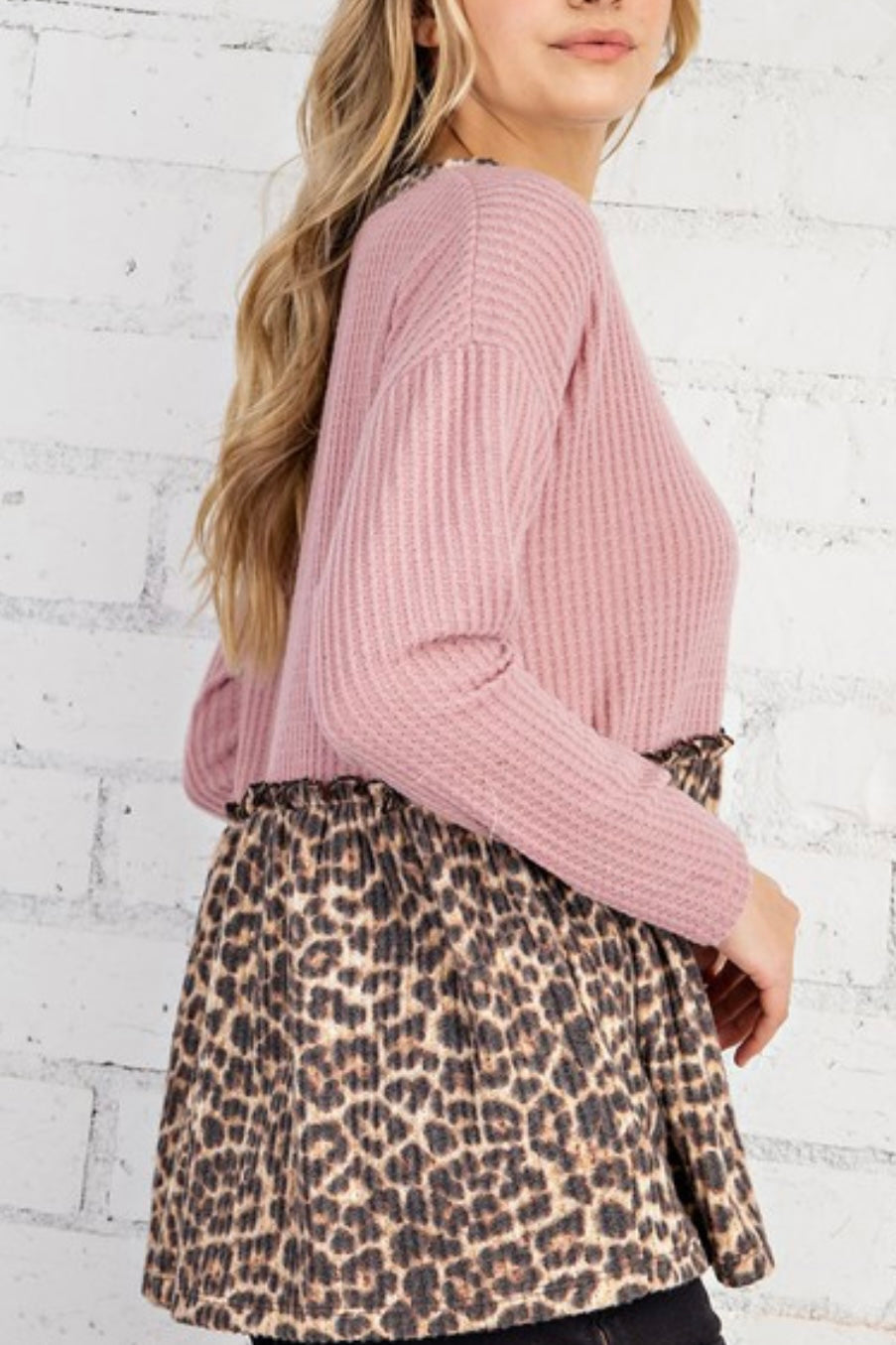 BRUSHED WAFFLE V NECK LONG SLEEVE BABYDOLL TOP WITH LEOPARD CONTRAST