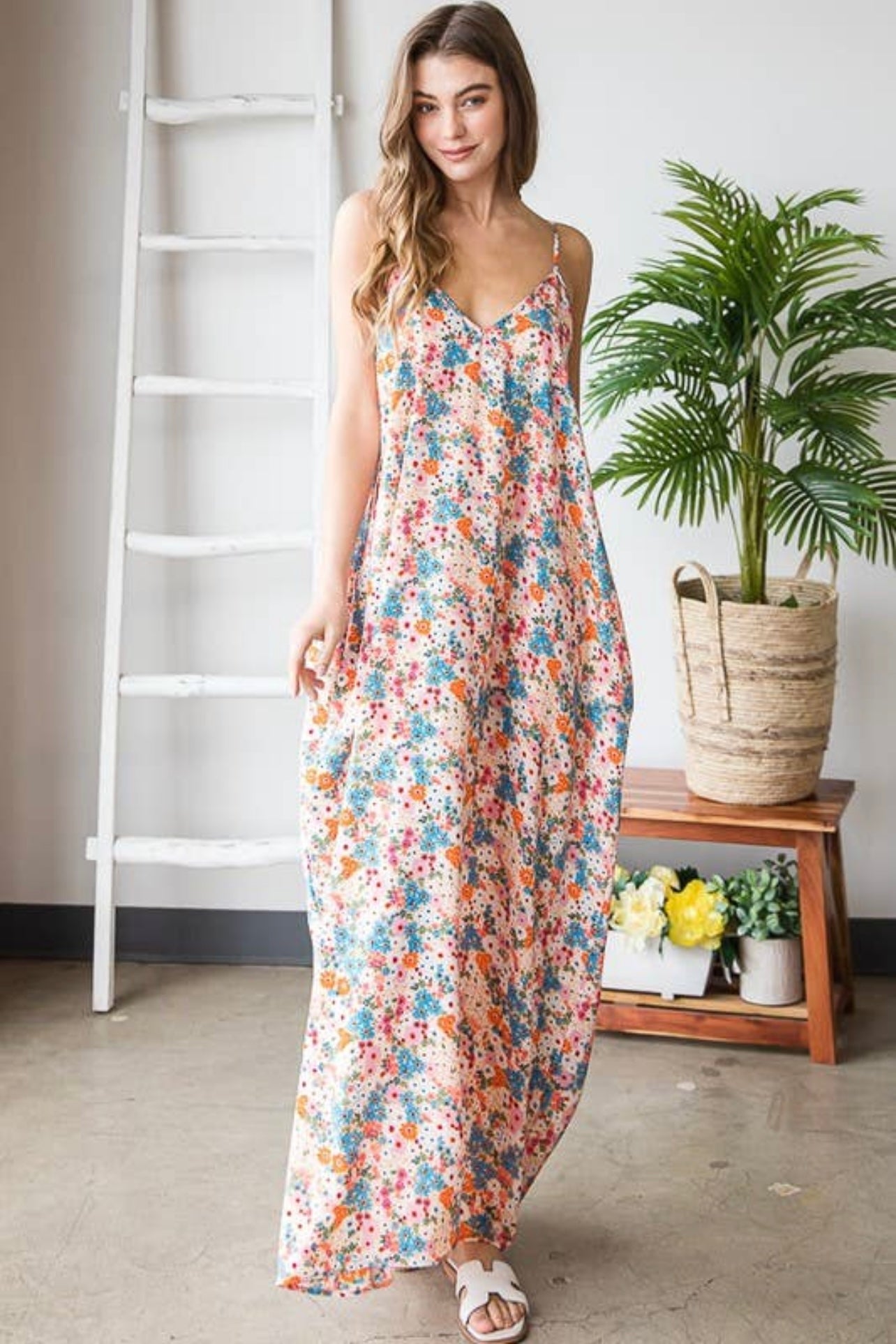 MULTI COLOR FLORAL MAXI DRESS WITH POCKETS