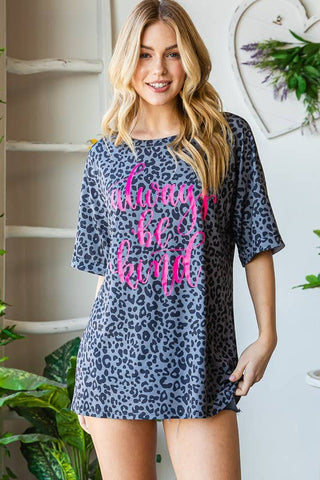 CURVY SHORT SLEEVE LEOPARD PRINT ALWAYS BE KIND GRAPHIC T
