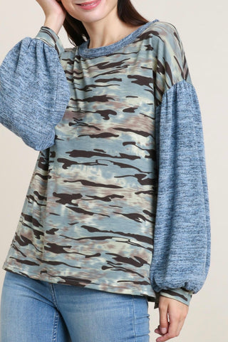 LONG SLEEVE CAMO CONTRAST TOP