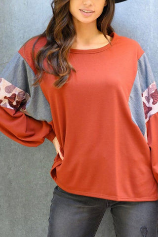 LONG DOLMAN SLEEVE WITH CONTRAST DETAIL