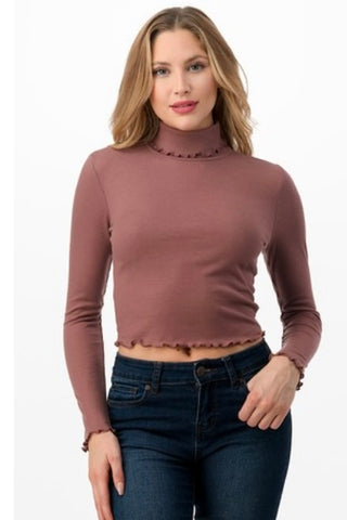 LONG SLEEVE LETTUCE EDGE TURTLENECK