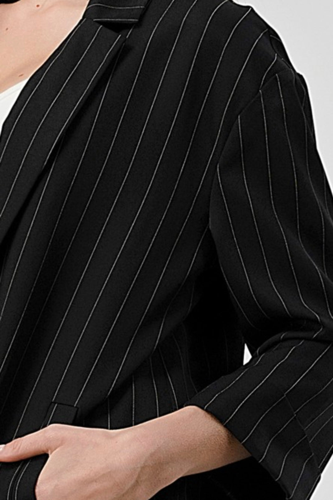 RELAXED FIT PINSTRIPED BLAZER