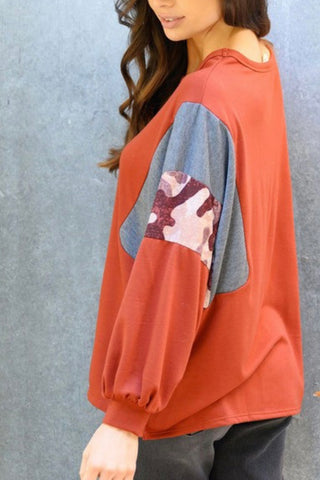 LONG DOLMAN SLEEVE WITH CONTRAST DETAIL